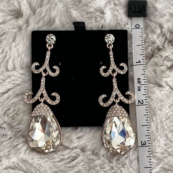 Fashion Drop Earrings - Picture 3 of 3